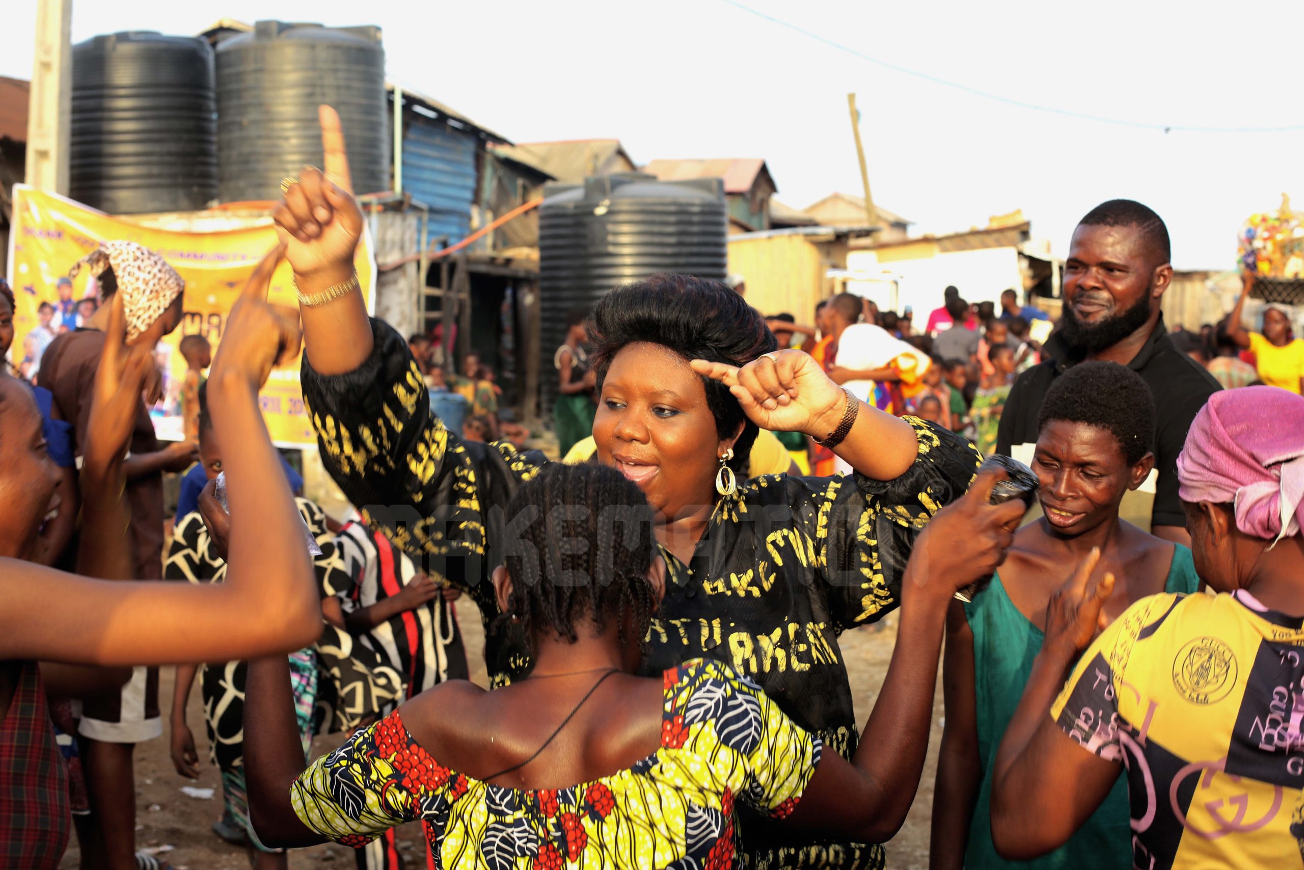 MAKEMATION EP & Creator makes merry with Bariga community on her "Thank You" visit.